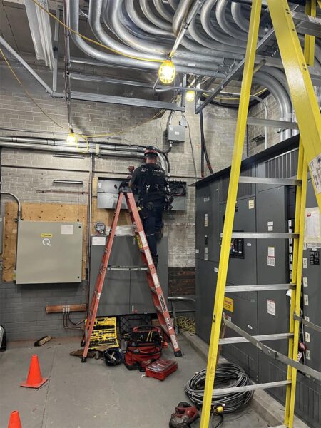 Photo du project: Entrée électrique industrielle 2000A à Granby