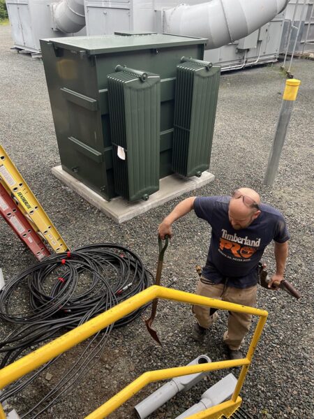 Photo du project: Entrée électrique industrielle 2000A à Granby